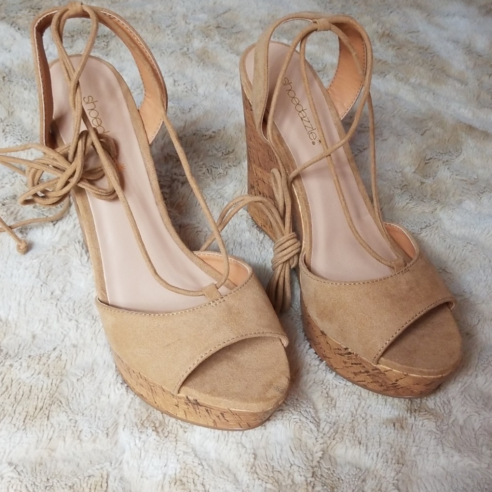 💜SHOE DAZZLE WEDGES